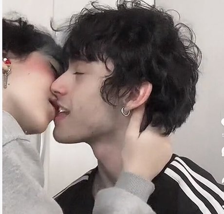 Say cat onlyfans pic