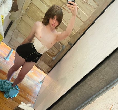 finnlewisxxx onlyfans pictures