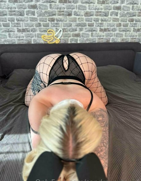sandra cutegirl naked leaked onlyfans