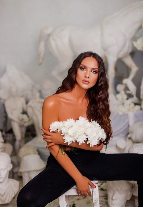 Oriola Marashi only fans leak nude