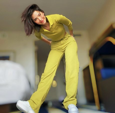 ASMR Glow onlyfans pics