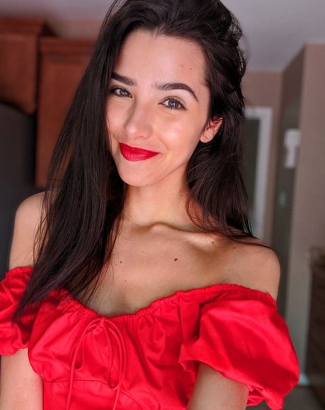 ASMR Glow onlyfans pictures