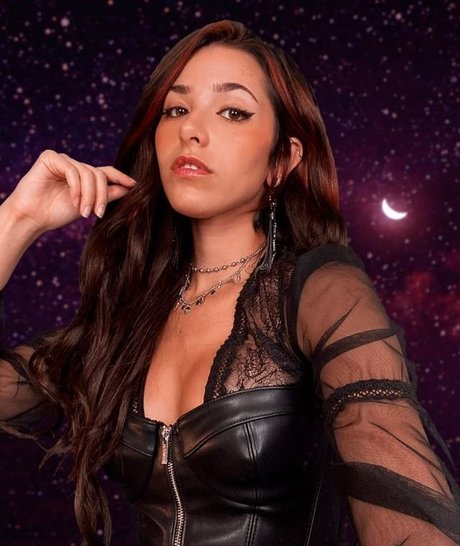 ASMR Glow only fans leaked