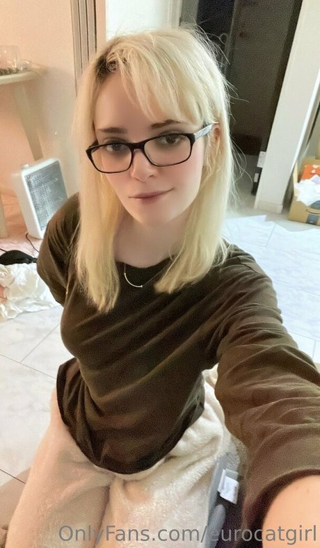 eurocatgirl only fans pic