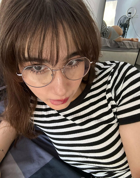 pixeljadearixela onlyfans fotos