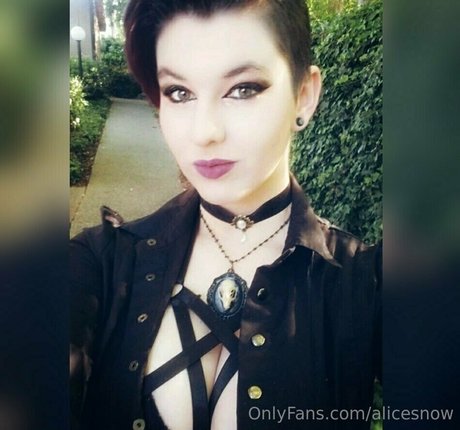 big ass blonde onlyfans hd artwork