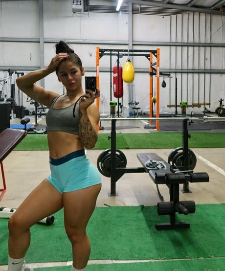 lizzysnyder18 onlyfans leaks