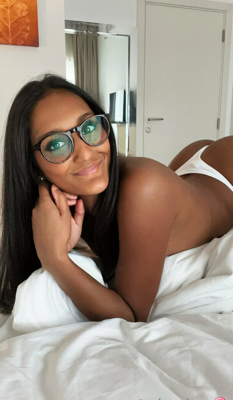 nina lea naked onlyfans pics