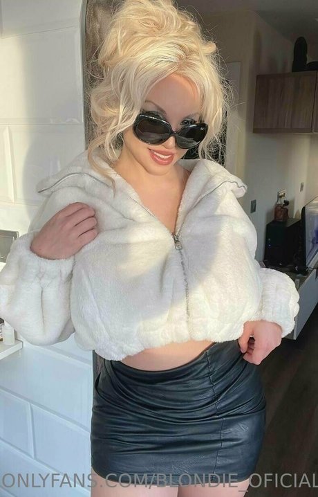 blondie oficial onlyfans lean