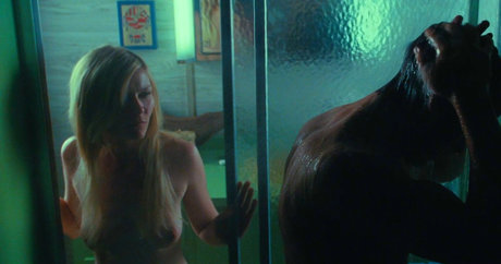 Kirsten Dunst onlyfans strip tease