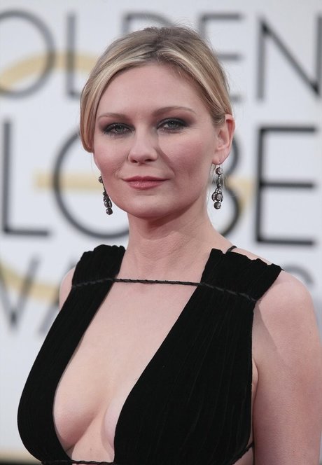 Kirsten Dunst onlyfans leaj