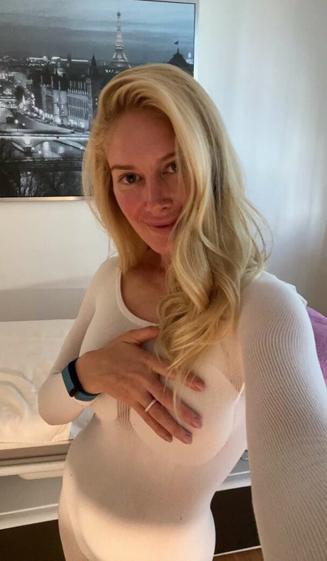 Heidi Montag Profile pic