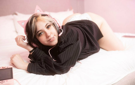 smutty bunny only fans leak porn