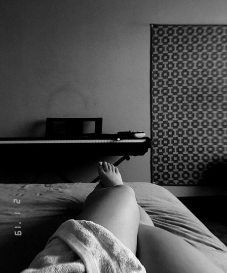 Violet Orlandi topless onlyfans