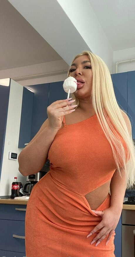 sarahstonnee nude only fans