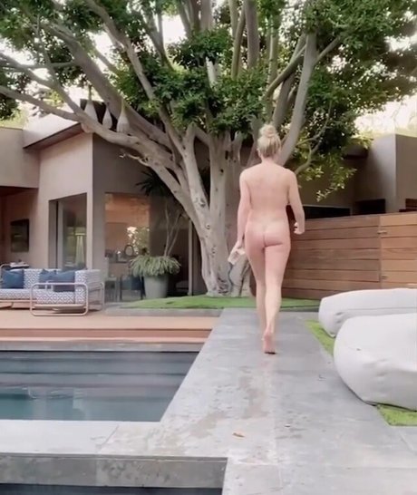 Chelsea Handler onlyfans porn