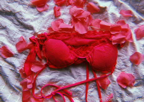 xmishacrossx Profile pic