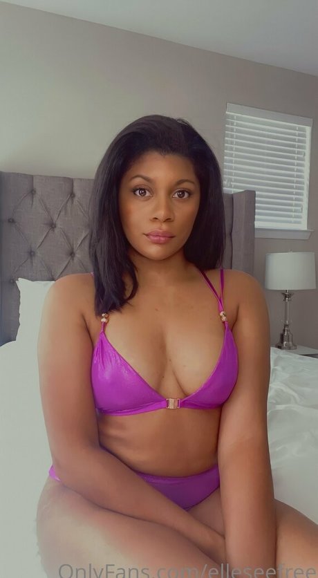 elleseefree onlyfans page