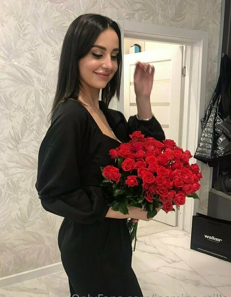 Jasmine Mills onlyfans sex