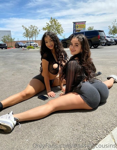 kisssingcousins is on onlyfans