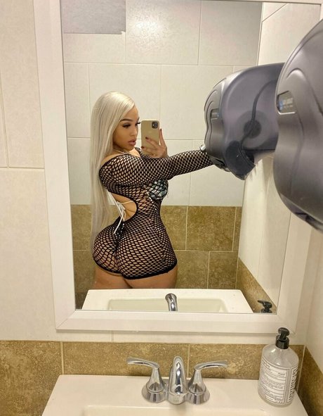 neljassenia onlyfans nude leaks