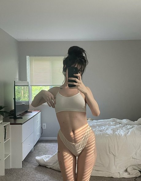 hiravenrose onlyfans leaks porn