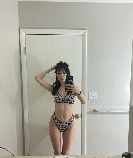 hiravenrose on onlyfans