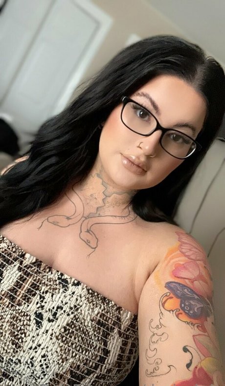 devinebria Profile pic