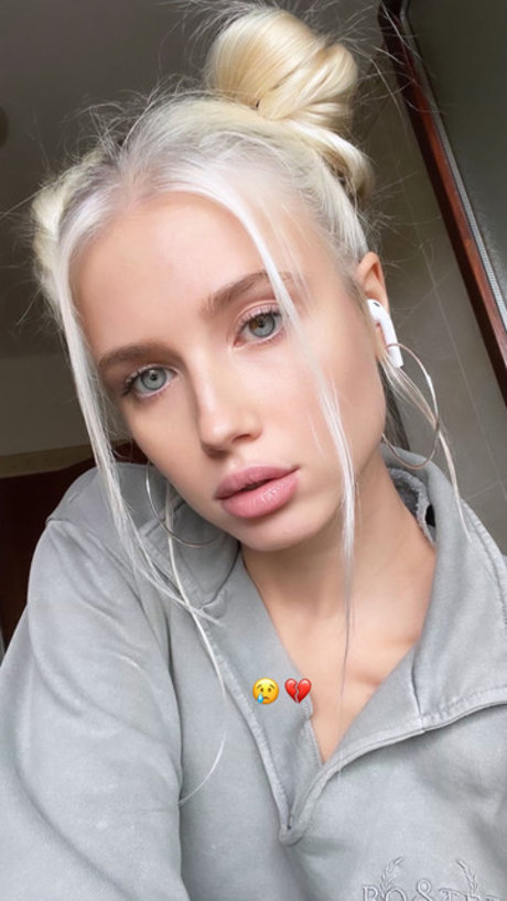 Polina Malinovskaya only fans nude