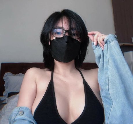 Poon Wrunya onlyfans free content