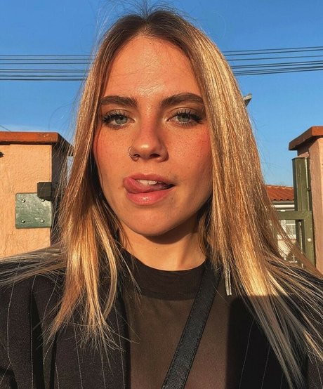 Axelle Maga onlyfans leak ass