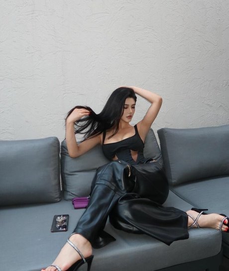 June Gong onlyfans nudes leak