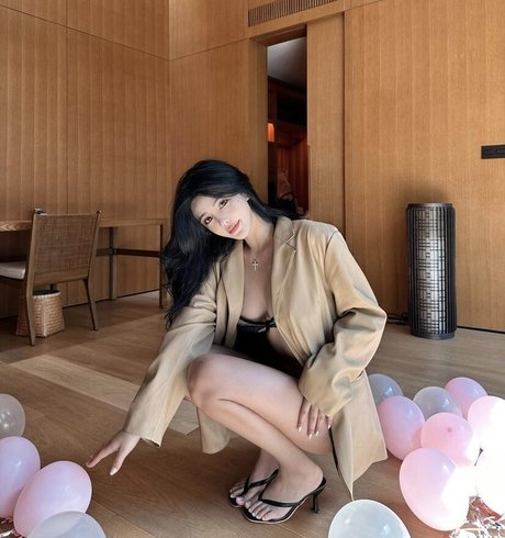 June Gong onlyfans leaks free