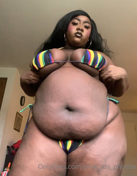 phat ass phoebe onlyfans striptease