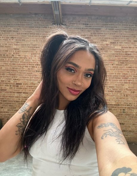 be rave onlyfans post