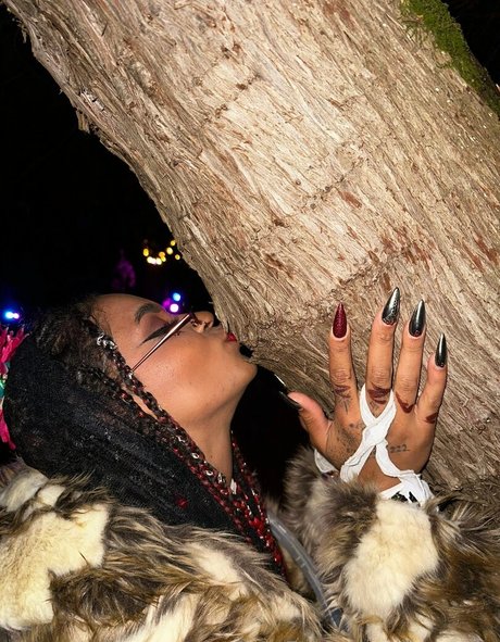 be rave onlyfans nude content