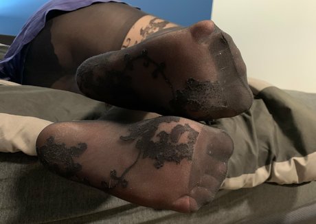 hernylonfeetfree onlyfans nude