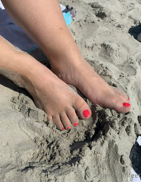 hernylonfeetfree leaked onlyfans sextape