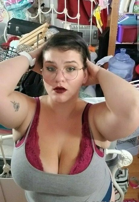 c byee only fans leak nude