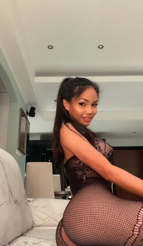 peachy lily Profile pic