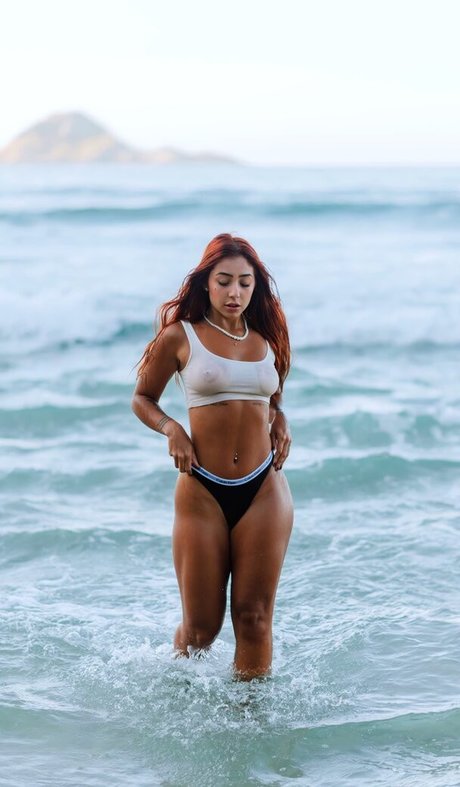 Leticia Castro nude only fans