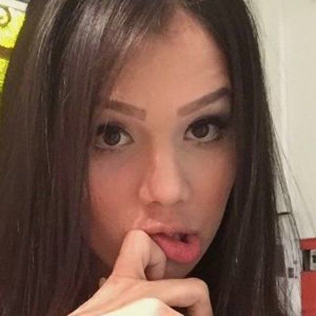 Victoria Helena strip onlyfans