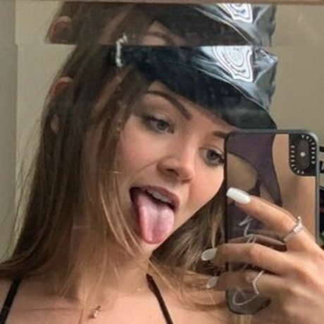 Charlotte Hanna onlyfans pic