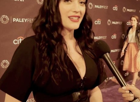 Kat Dennings onlyfans lesk