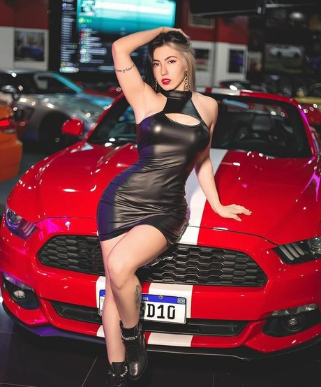 Danielle Vedovelli feet onlyfans