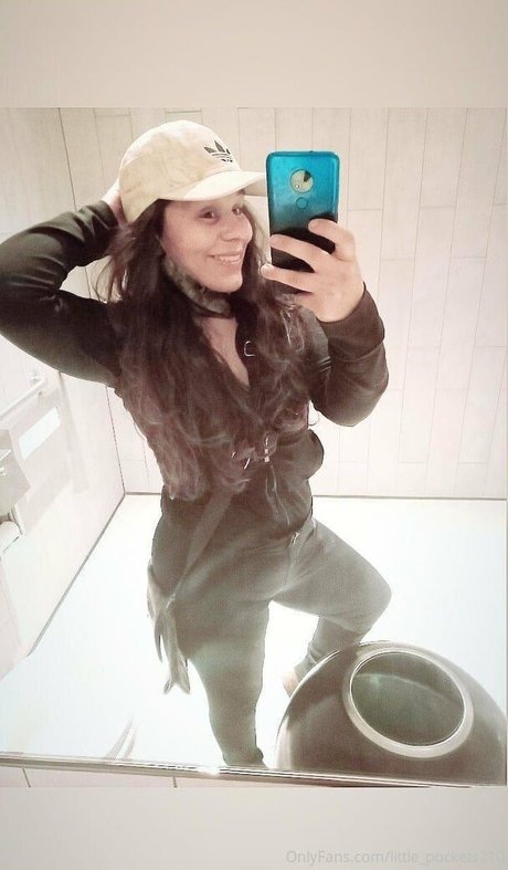 little pockets210 onlyfans nude content