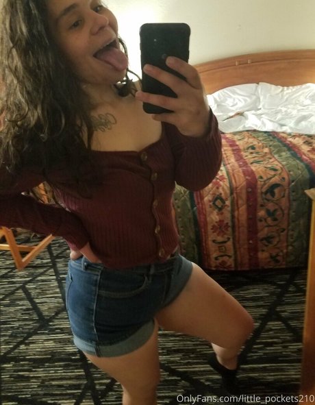 little pockets210 onlyfans leaks naked