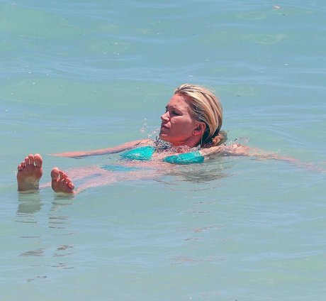 Natasha Henstridge onlyfans sexy