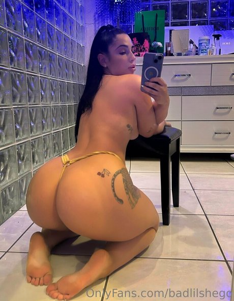 badlilshego nude porn onlyfans