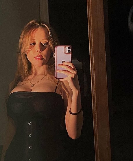 Emily Kyte onlyfans nudes leaked